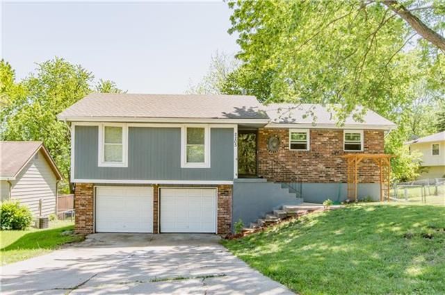 2205 NW 65th St, Kansas City, MO 64151