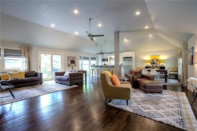 5509 W 86th St, Overland Park, KS 66207
