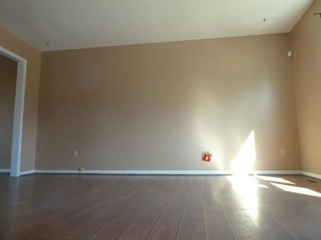 129 Jayhawk Ct, Lansing, KS 66043