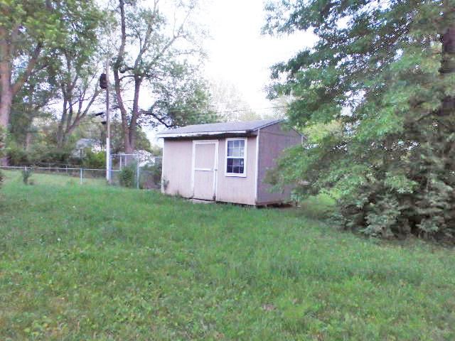 8611 E 92nd Ter, Kansas City, MO 64138