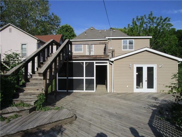 1019 S 4th St, Atchison, KS 66002