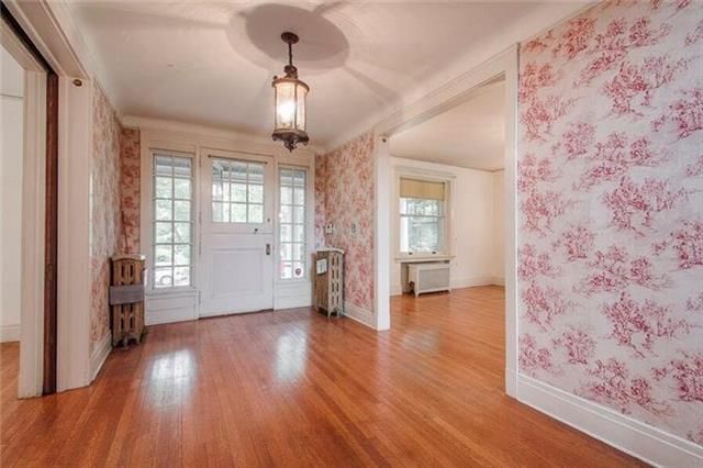3622 Holmes St, Kansas City, MO 64109