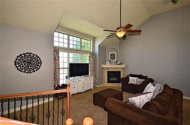 1801 Nw 93rd St, Kansas City, MO 64155