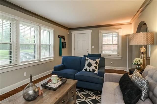 321 E 69th Ter, Kansas City, MO 64113