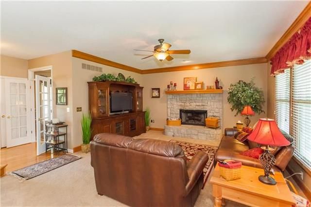 12855 Barton St, Overland Park, KS 66213