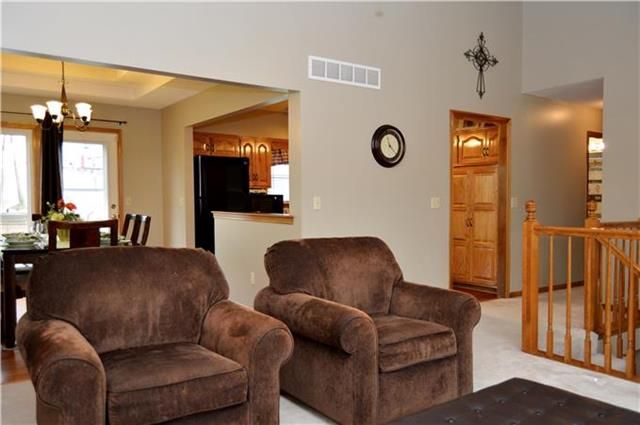 9507 NW 87th Ter, Kansas City, MO 64153
