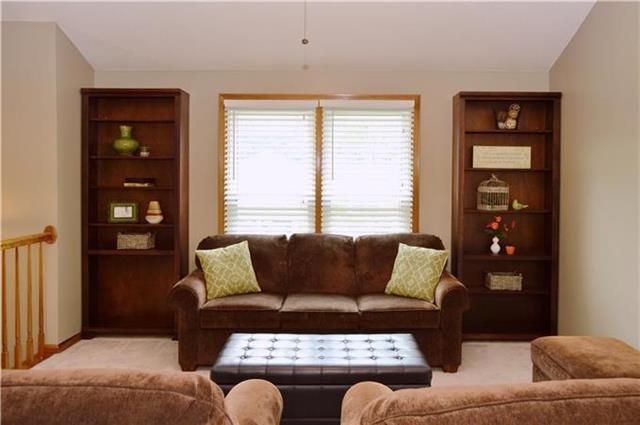 9507 NW 87th Ter, Kansas City, MO 64153