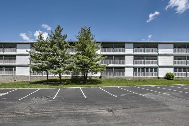 6810 N Olive St, Gladstone, MO 64118