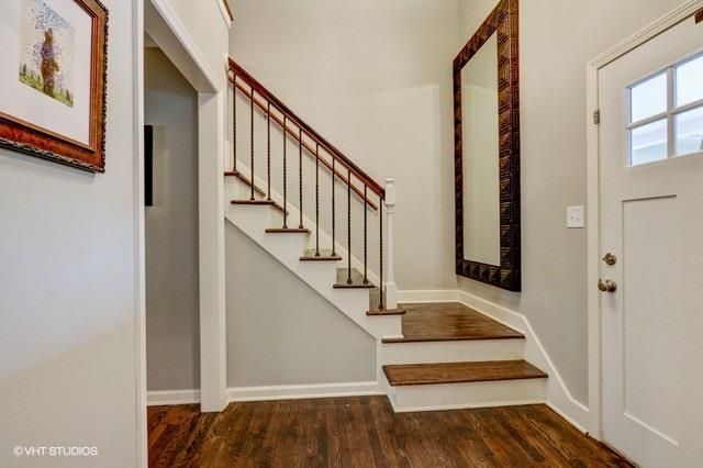 6815 Valley Rd, Kansas City, MO 64113