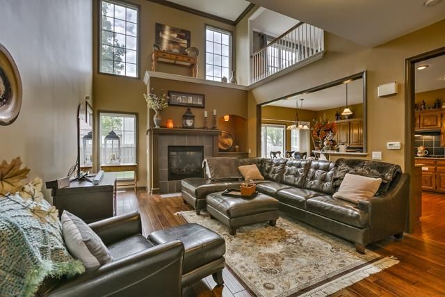 15544 Floyd St, Overland Park, KS 66223