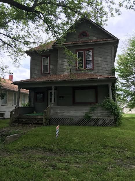 512 W 3rd St, Cameron, MO 64429