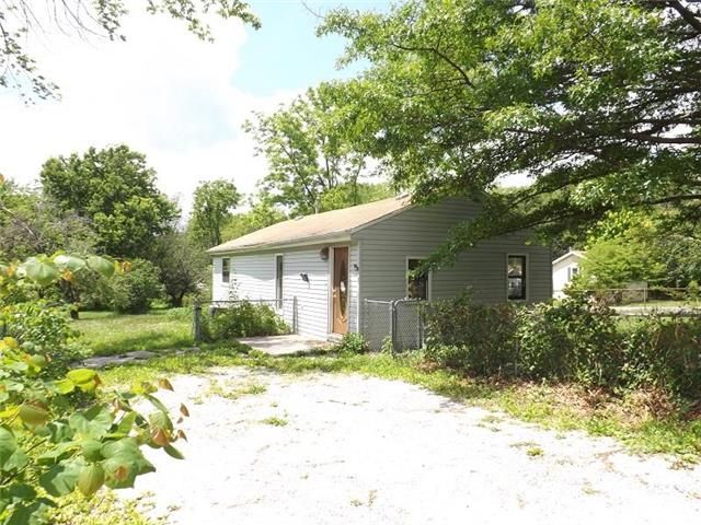 723 NE 111th St, Kansas City, MO 64155