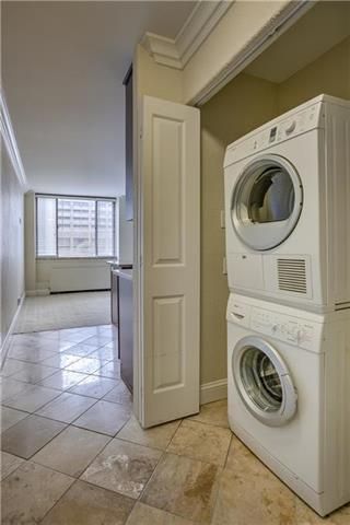 700 E 8th St #5E, Kansas City, MO 64106