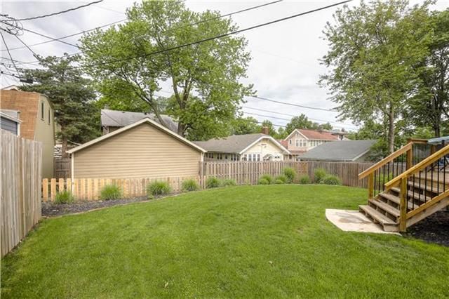 3144 Summit St, Kansas City, MO 64111