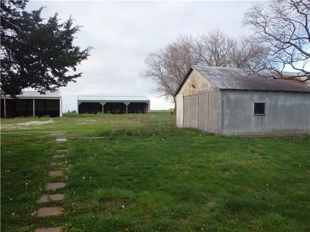 21838 Naples Dr, Bucklin, MO 64631