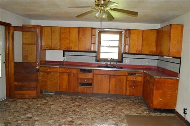 204 N College St, Albany, MO 64402