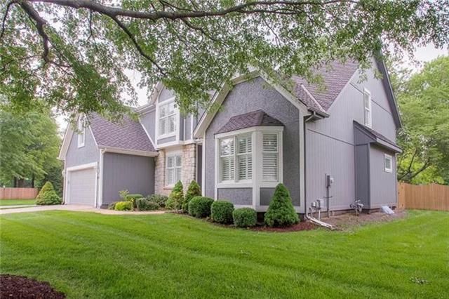 12846 Perry St, Overland Park, KS 66213