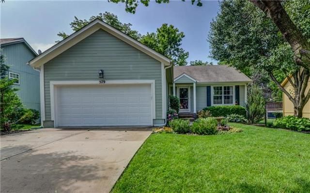 579 W Northview St, Olathe, KS 66061