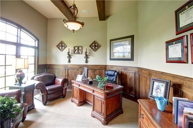15928 King St, Overland Park, KS 66062
