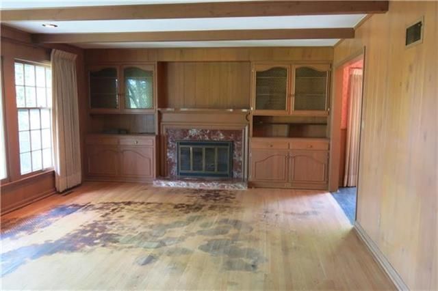 600 W 49th Ter, Kansas City, MO 64112