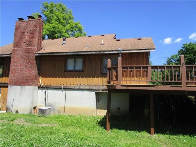 1301 S 4th St, Atchison, KS 66002