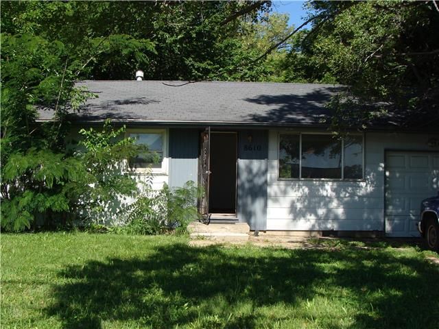 8610 Oldham Rd, Kansas City, MO 64138