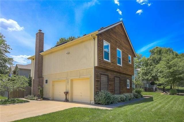 241 S Chambery Dr, Olathe, KS 66061