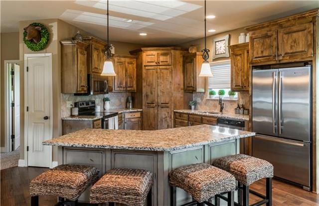 17305 Hauser St, Overland Park, KS 66221