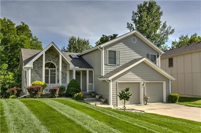 815 NE 41st St, Kansas City, MO 64116