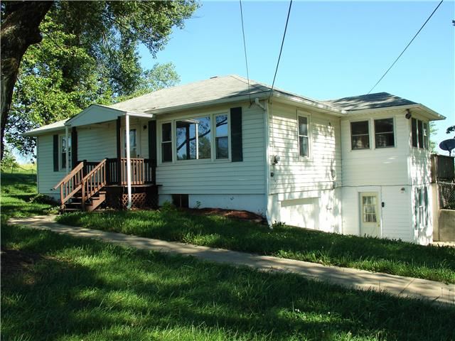 11620 Parallel Pw, Kansas City, KS 66109