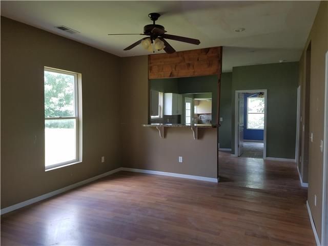 807 S Tremont Ave, Ottawa, KS 66067