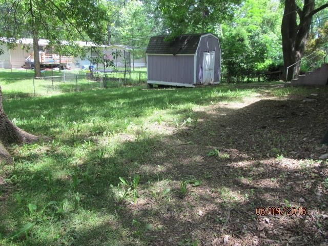 8604 E 93rd Ter, Kansas City, MO 64138