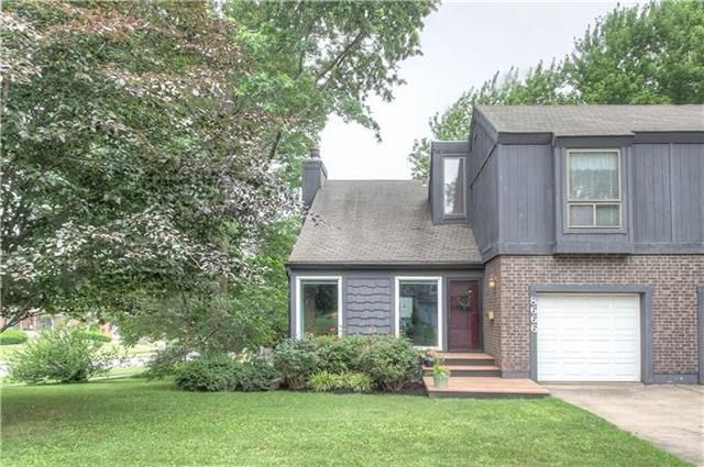 8666 Riggs St, Overland Park, KS 66212