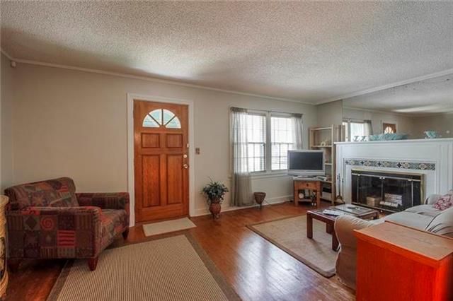 7245 Baltimore Ave, Kansas City, MO 64114