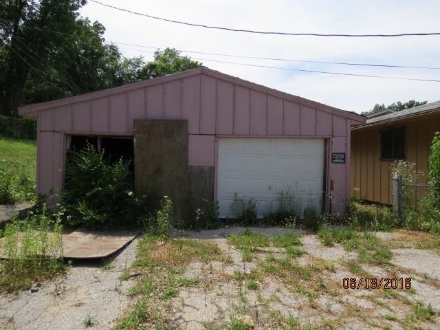 3001 Freeman Ave, Kansas City, KS 66102