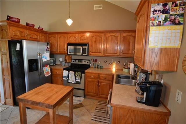 306 E Colony Ave, East Lynne, MO 64743
