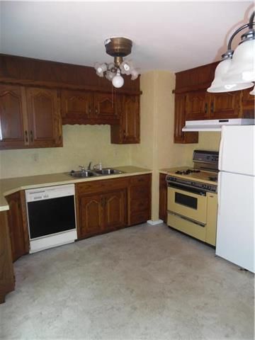 7311 Elm St, Raytown, MO 64133