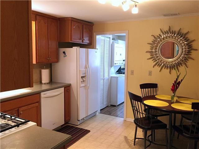 109 E 80th Ter, Kansas City, MO 64114