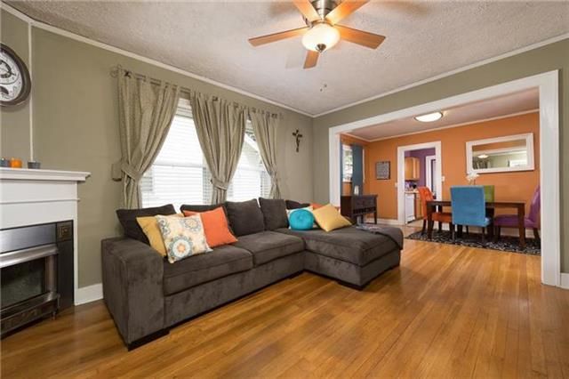 905 E 76th St, Kansas City, MO 64131