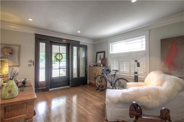 6321 Walnut St, Kansas City, MO 64113