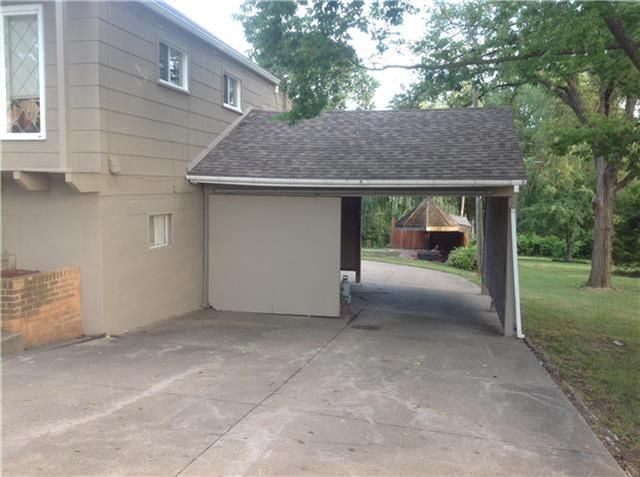407 E 105th St, Kansas City, MO 64131