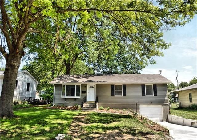 204 Bowman St, Harrisonville, MO 64701