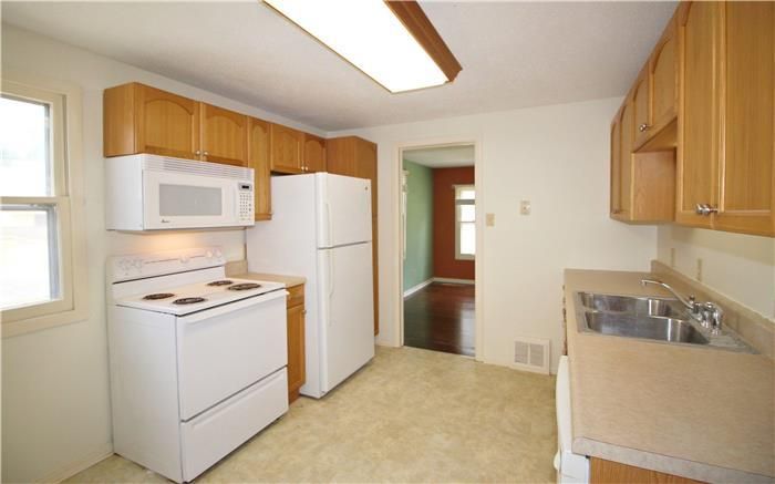 2 W 90th St, Kansas City, MO 64114