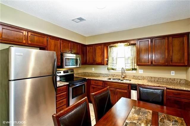 8232 Perry St, Overland Park, KS 66204