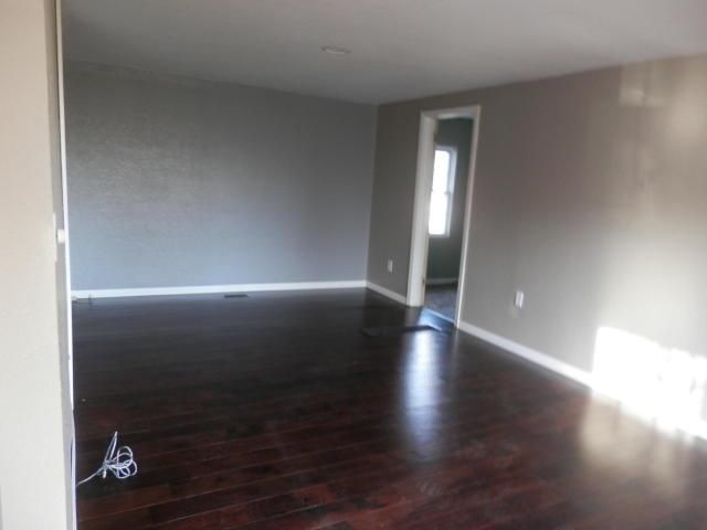 4009 Mccarthy Rd, St Joseph, MO 64503