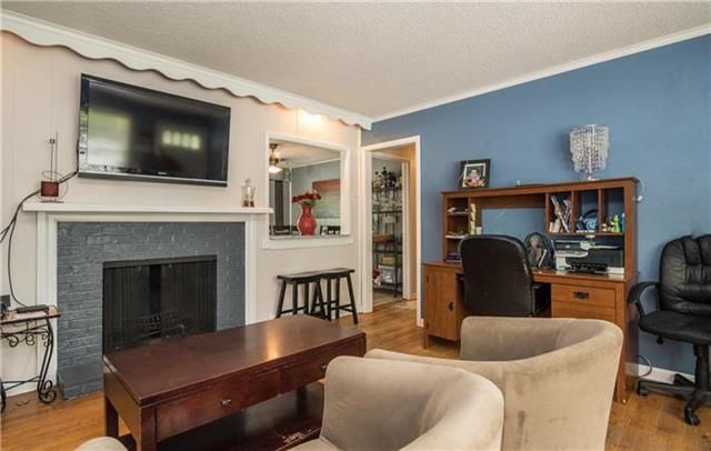 620 E 108th Ter, Kansas City, MO 64131