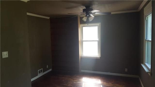 813 S Arlington Ave, Independence, MO 64053