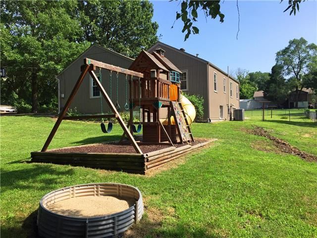 9120 Elm Ave, Kansas City, MO 64138