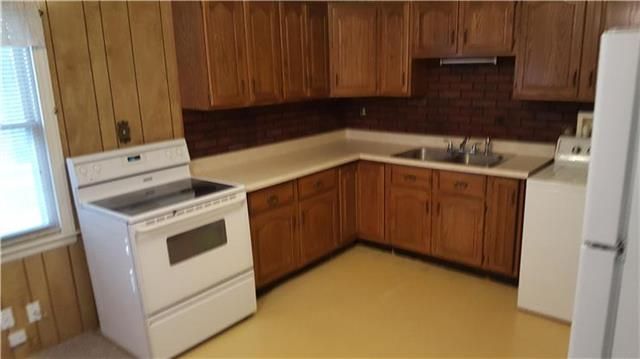 508 NE 66th Ter, Gladstone, MO 64118