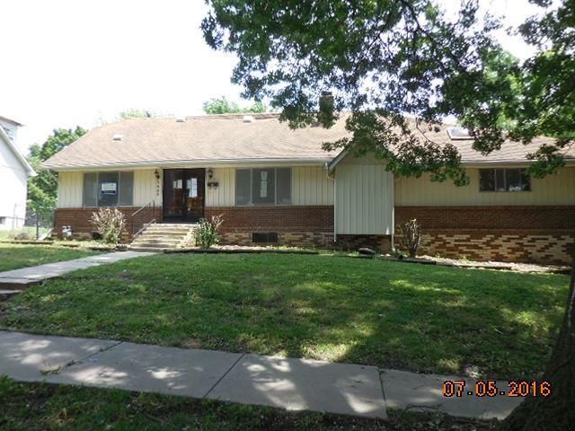 7423 Olive St, Kansas City, MO 64121